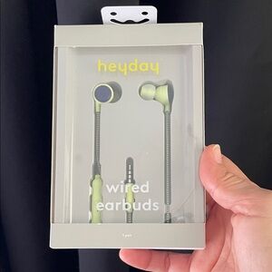 Heyday Wired Earbuds - Light Green